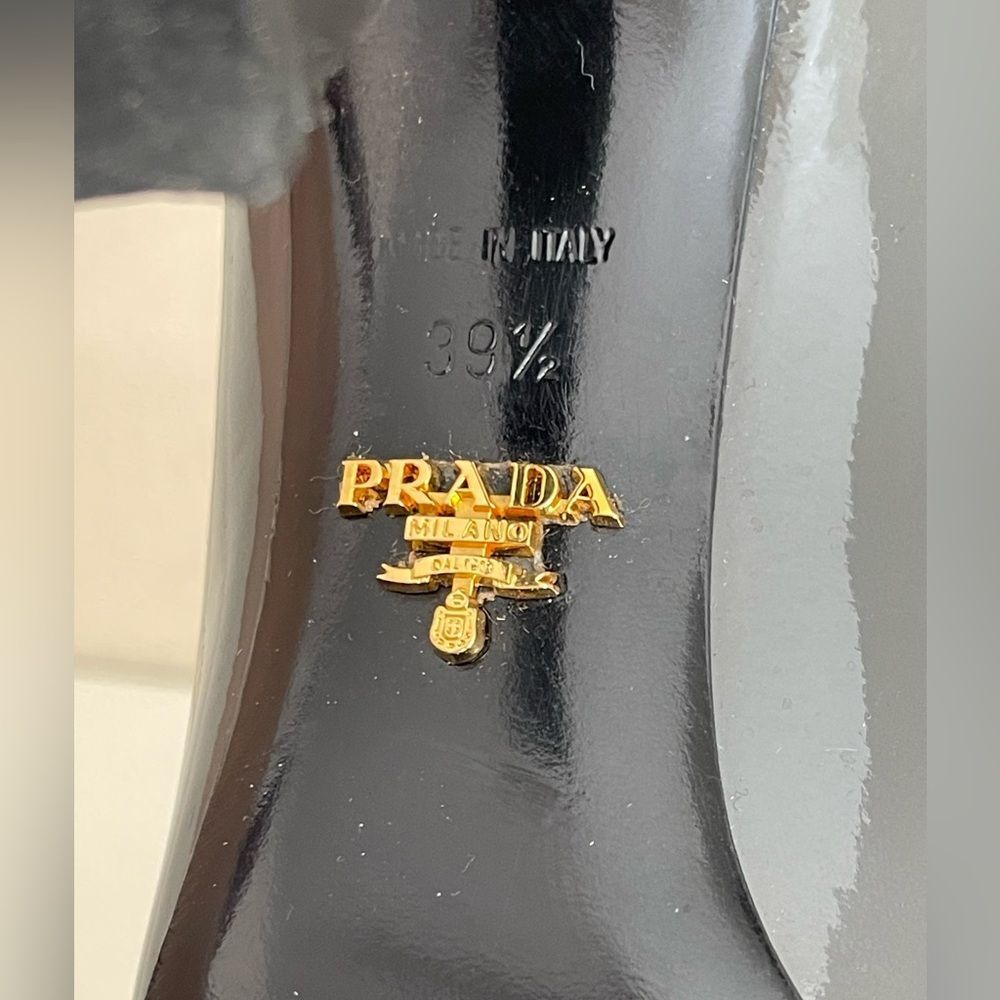 Prada Vernice Bi-Cole black and gray patent leather Heels - Picture 8 of 16